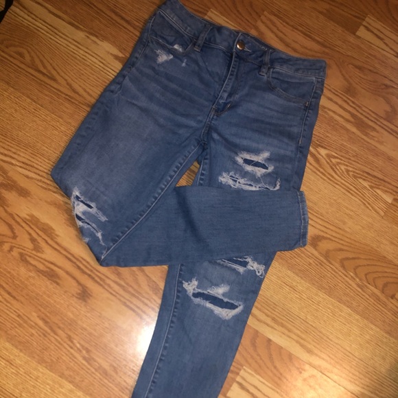 American Eagle distressed jeans - Picture 2 of 5